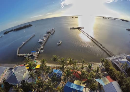 Capt Hirams Marina & Tours