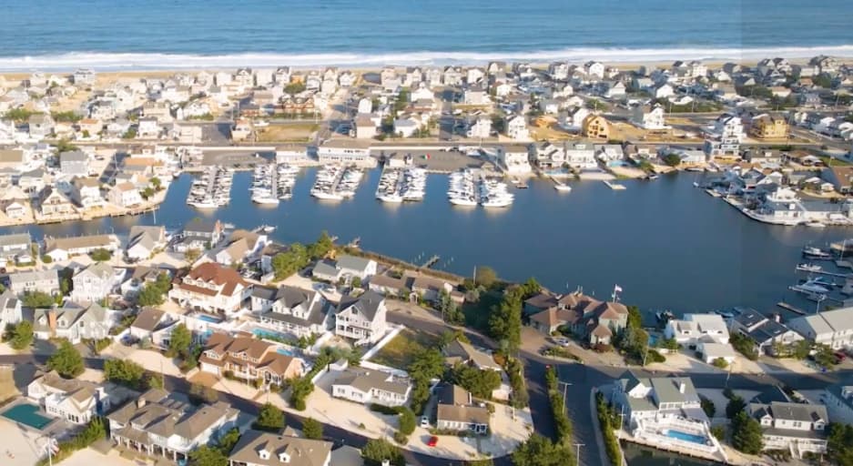 Harbour Yacht Club & Marina