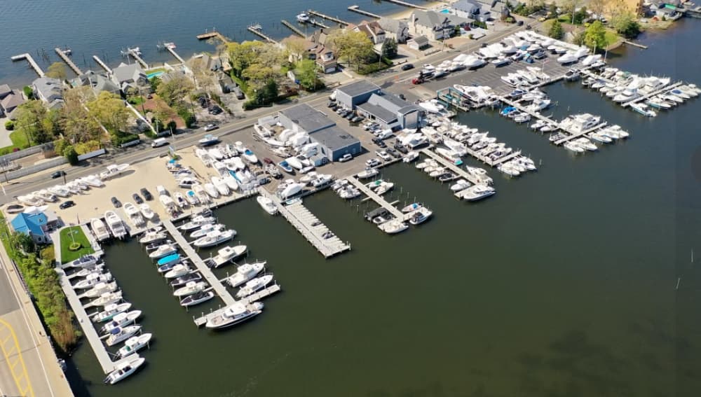 Comstock Yacht Sales & Marina