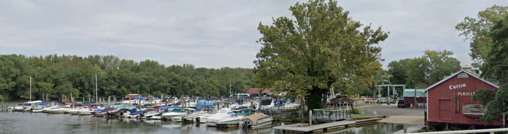 CURTIN'S WHARF RESTAURANT AT CURTIN MARINA