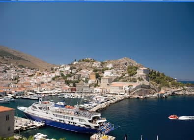 Ydra Historical Horbor / Ydra Port