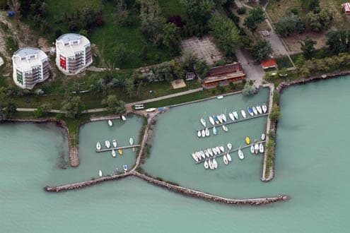 Ezüstpart Yacht Kikötő