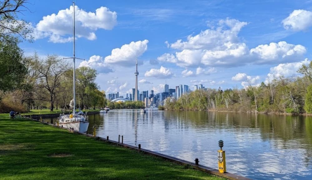 Hanlan's Point mooring wall