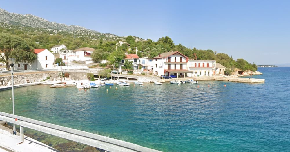 Port of Tribanj Krušćica / Lubardić Bay