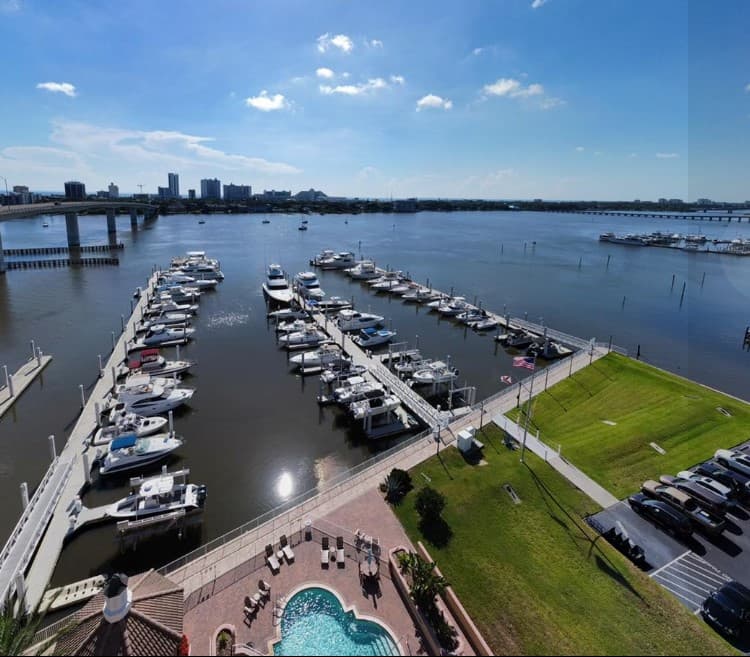 Coquina Marina & Tennis Club