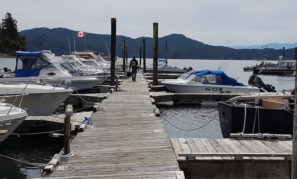 Sunny Shores Resort & Marina Ltd