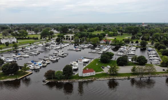 Wheeler Landing Yacht Harbor