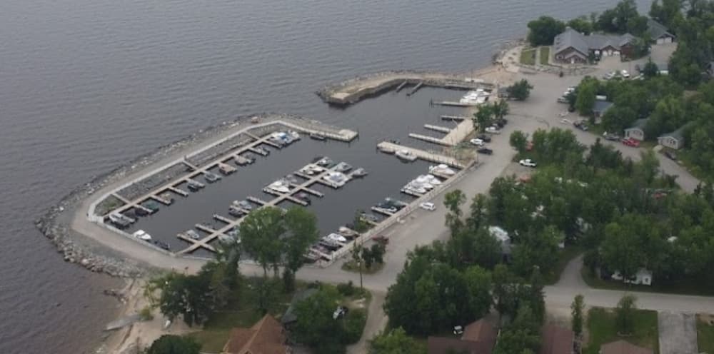 Arnesen's Rocky Point Resort