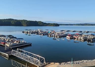 Smoky Mountain Lakeside Resort and Marina