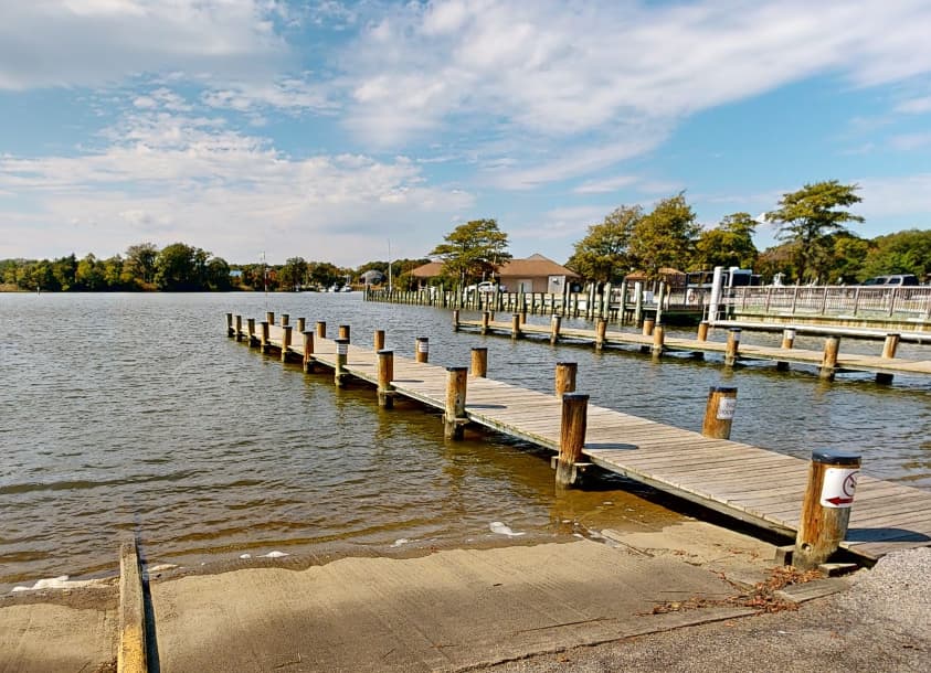 SANDY POINT STATE PARK  Marina and Boat Ramp