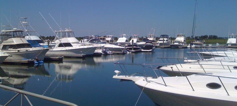 Commodore Bay Marina