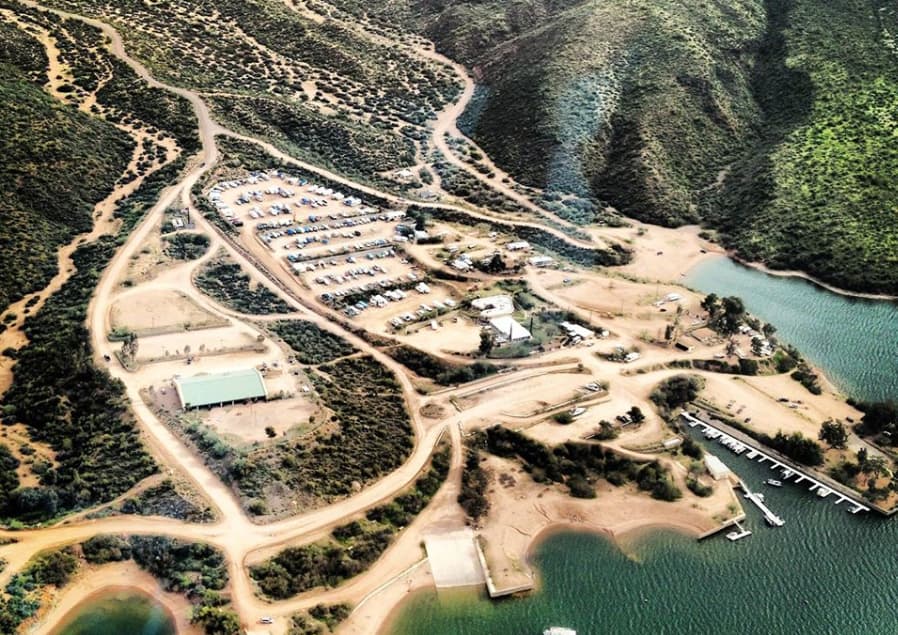Apache Lake Marina & Resort