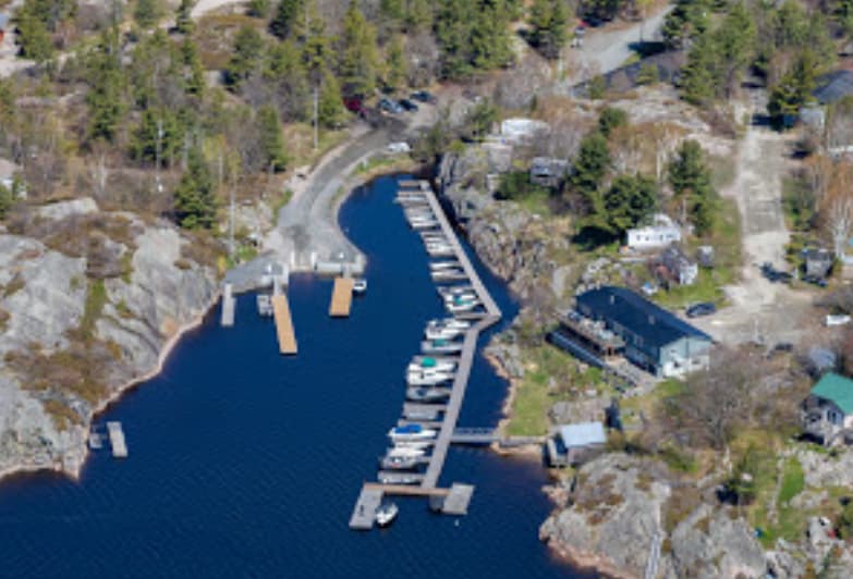 Dillon Cove Marina & Resort